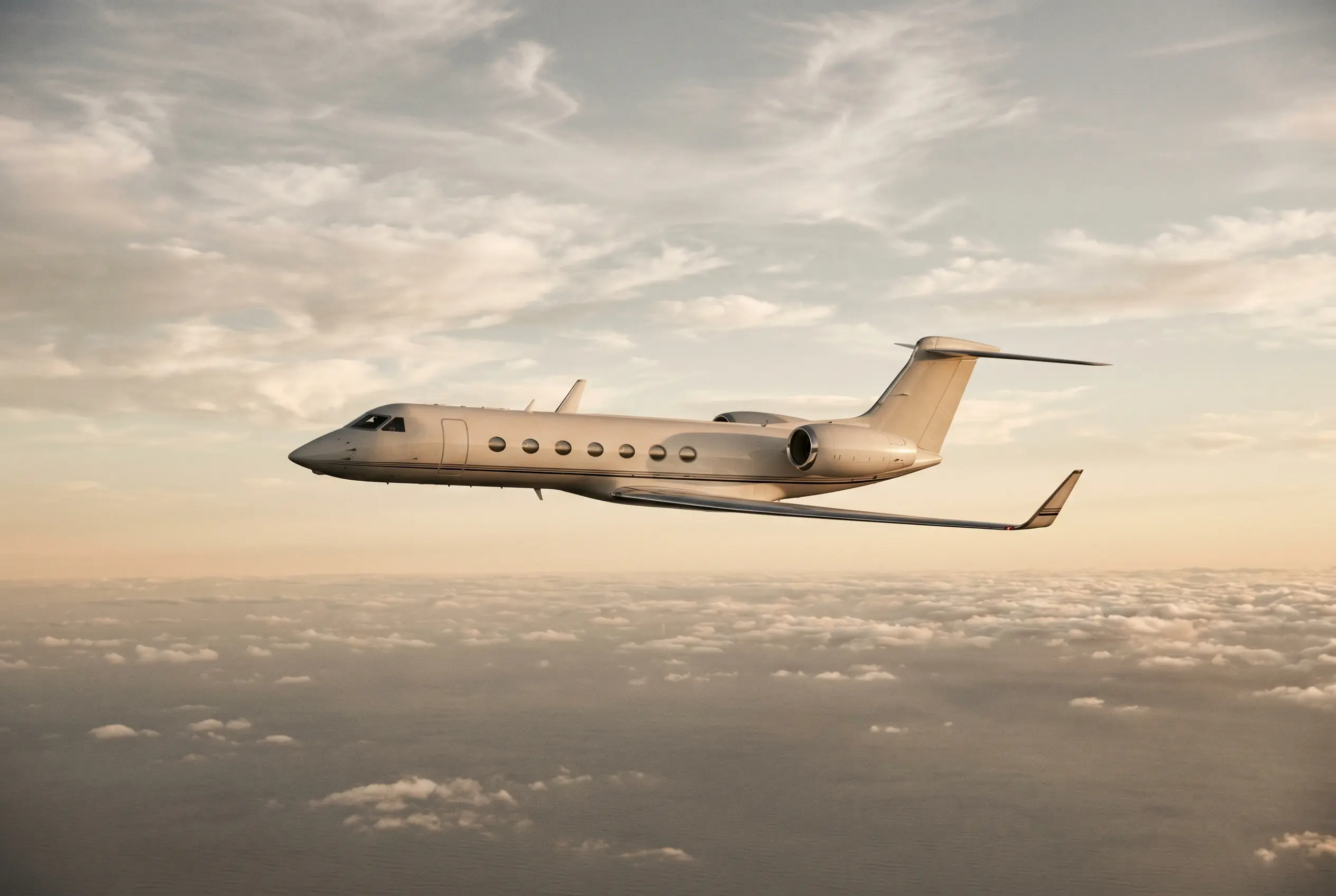 Gulfstream G550 in flight at altitude en route from New York to Miami
